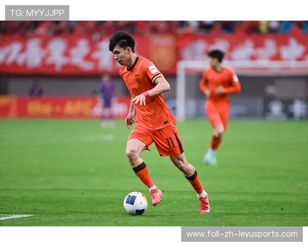 国足正式出征 2026 世界杯！ 26 人最终大名单深度解析：武磊领衔，三名留洋奇兵成底牌。